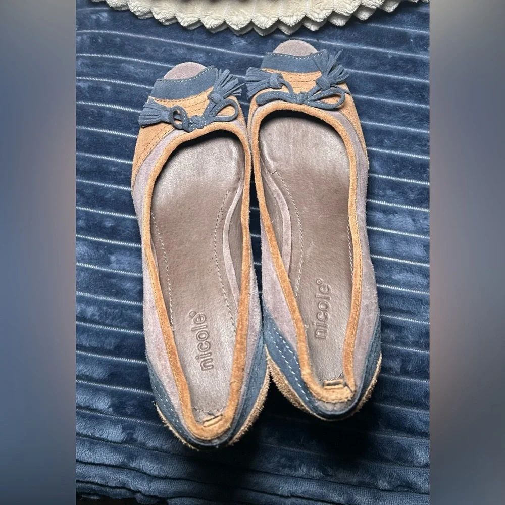 Nicole Avid Vintage Y2K platform peeptoe bow tie navy tan wedge heels suede 7.5